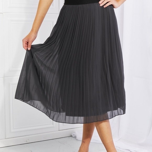 Whimsical Mesh Elastic Waist Skirt - Picture 5 of 11